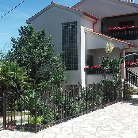 Διαμέρισμα Peric *